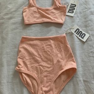 Light pink brand new arq top !!